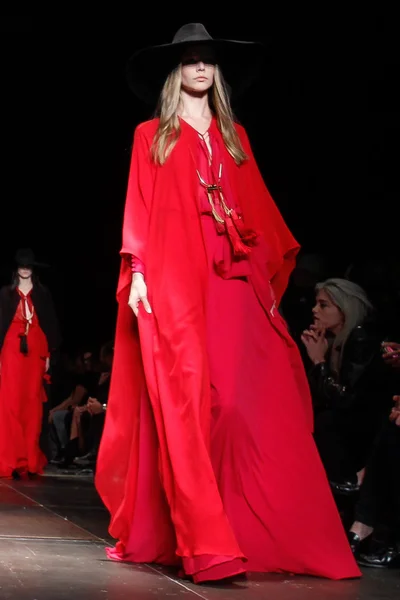 Look 57